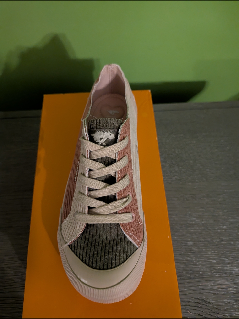 Rocket Dog Brown and Olive Corduroy Low-Top Sneakers
